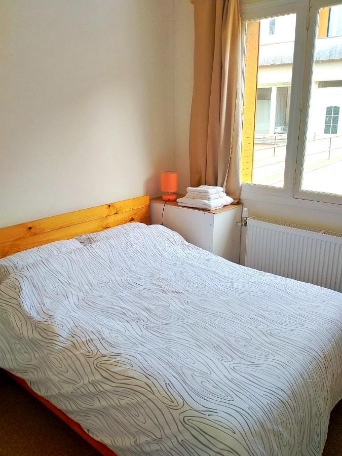 Hotel Du Centre Châlus Esterno foto